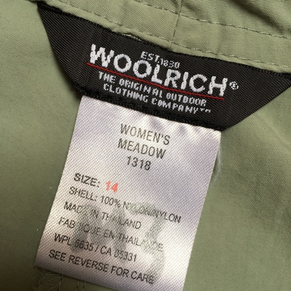 Woolrich Green Shorts - Picture 5 of 5